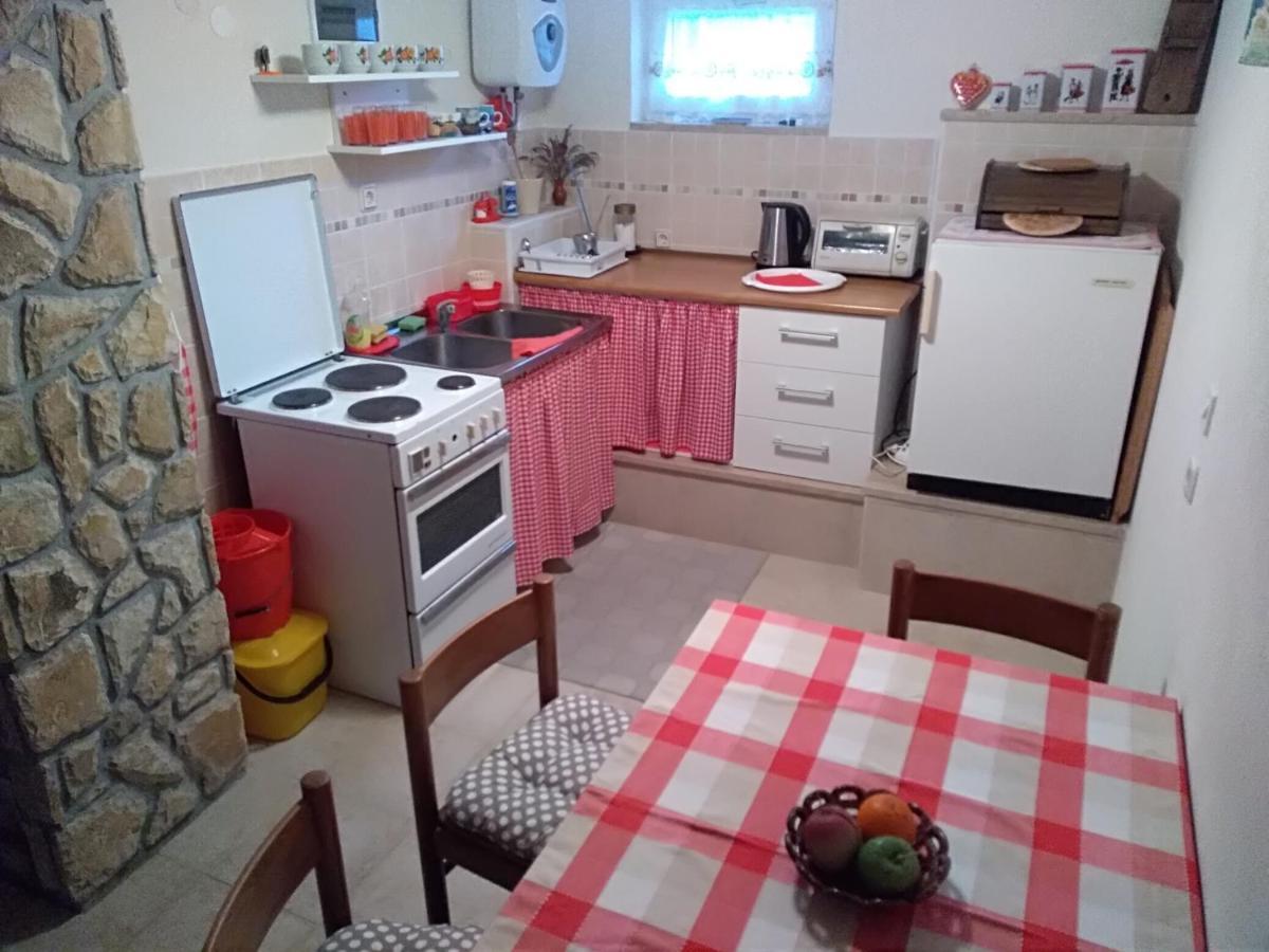 Apartman Tri Palme Gabonjin 部屋 写真